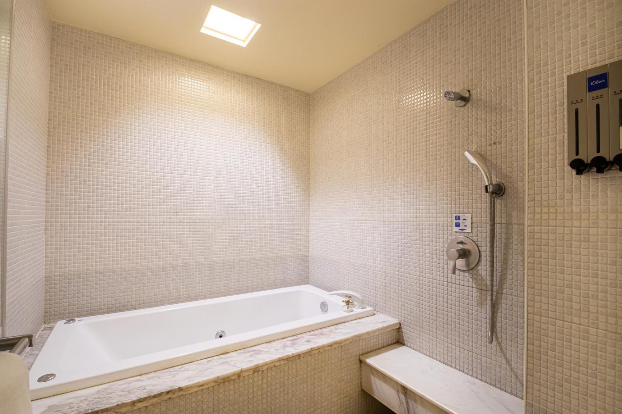 168 Motel-Hsinchu Екстер'єр фото